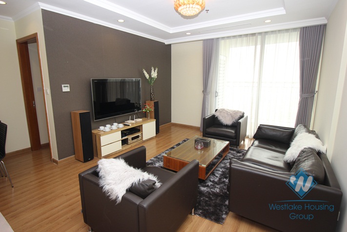 Three bedrooms apartment for rent in Vinhome Nguyen Chi Thanh, Dong Da district, Ha Noi